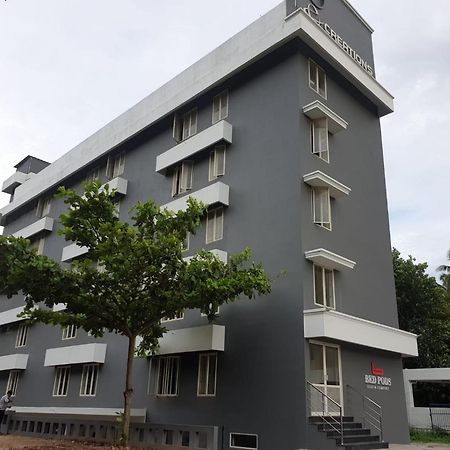 Bed Pods Hostel Thiruvananthapuram Exterior photo