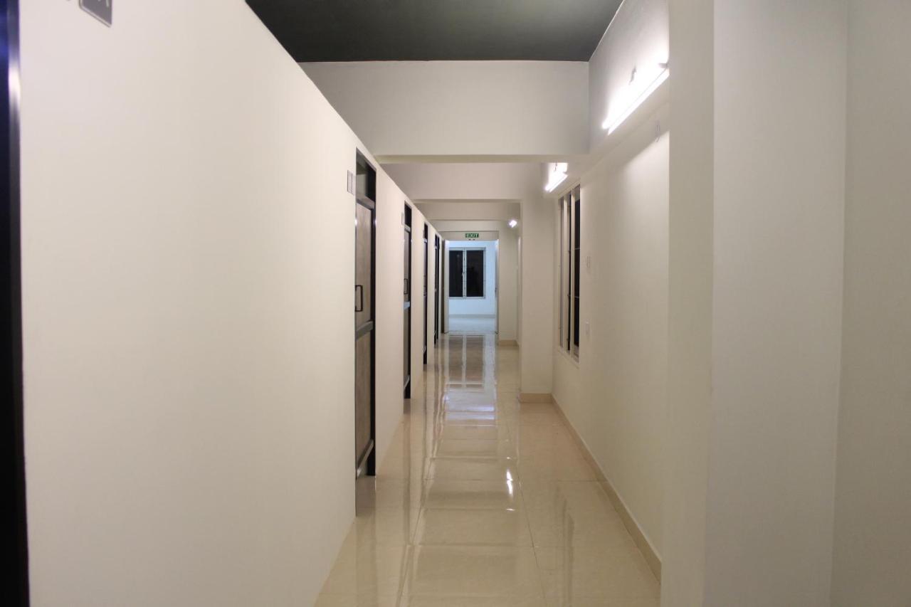 Bed Pods Hostel Thiruvananthapuram Exterior photo