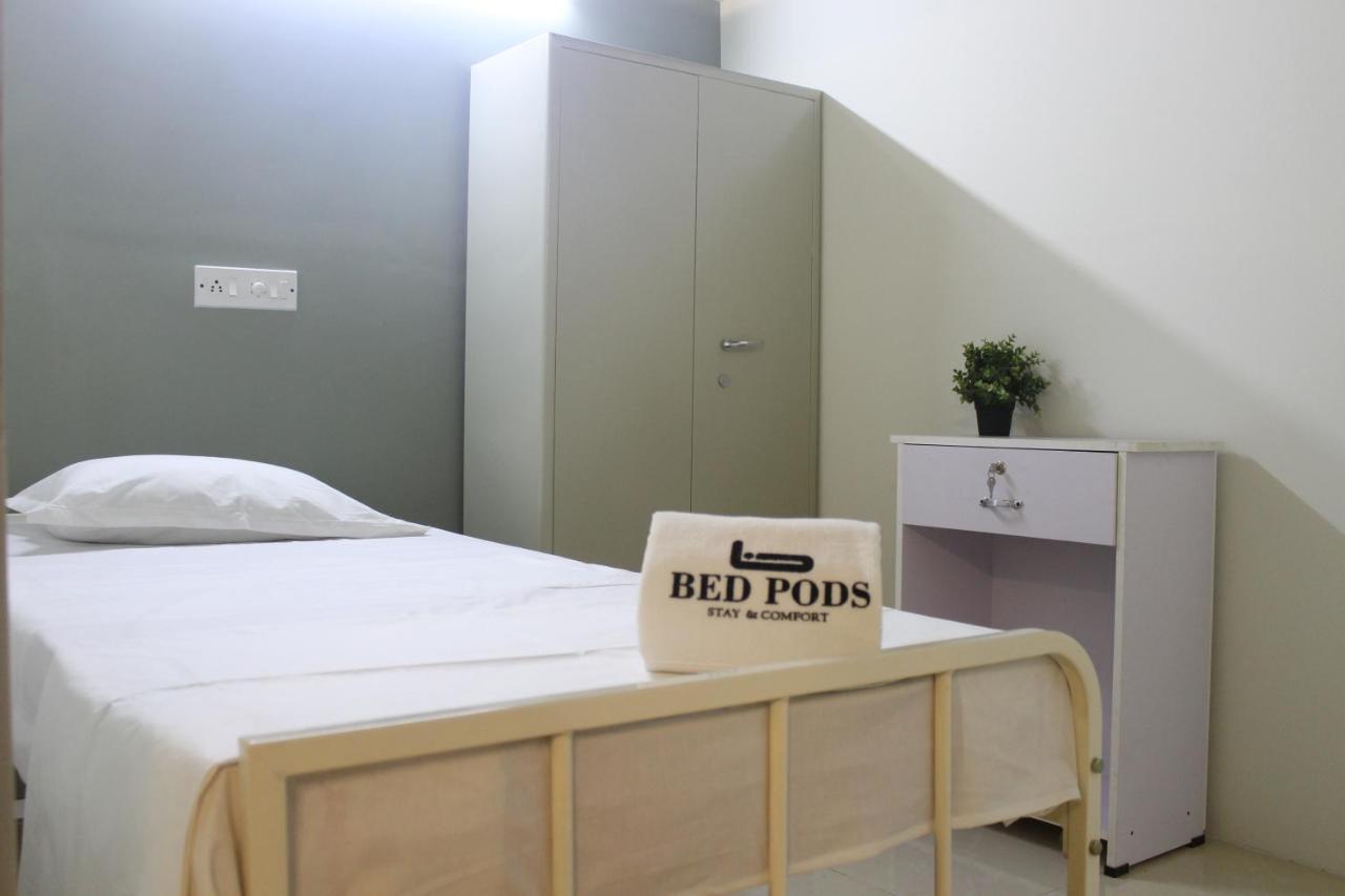 Bed Pods Hostel Thiruvananthapuram Exterior photo