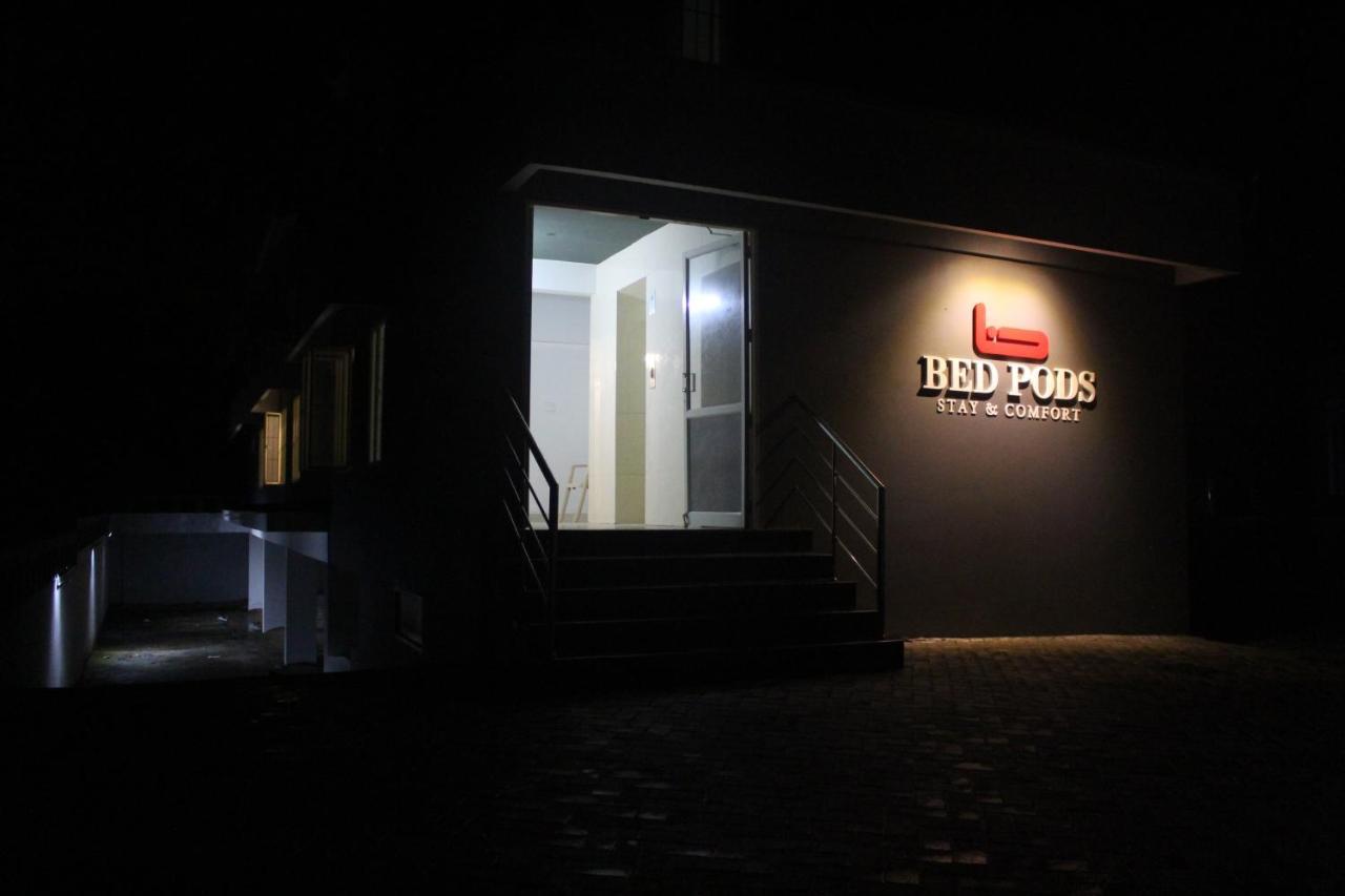 Bed Pods Hostel Thiruvananthapuram Exterior photo